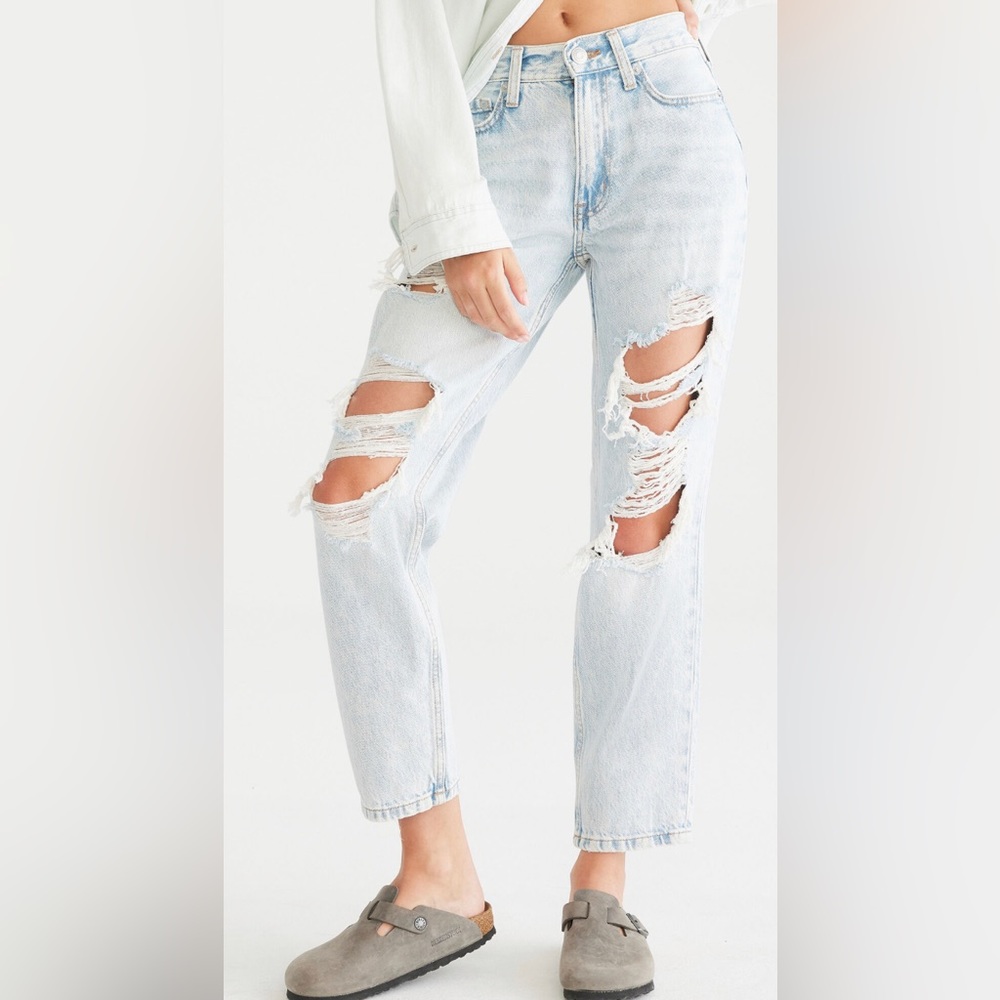 Aeropostale Light Wash Mom Jeans | Size 14 |